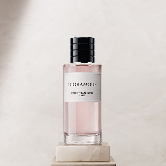 Dioramour
